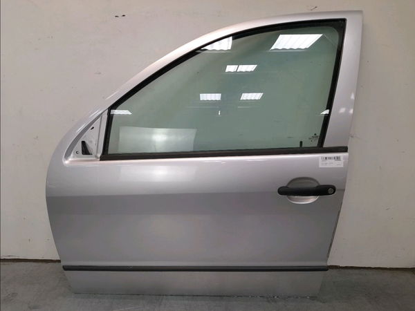 Porte avant gauche Skoda FABIA I Combi (6Y5) 1.9 tdi (2000-2007)