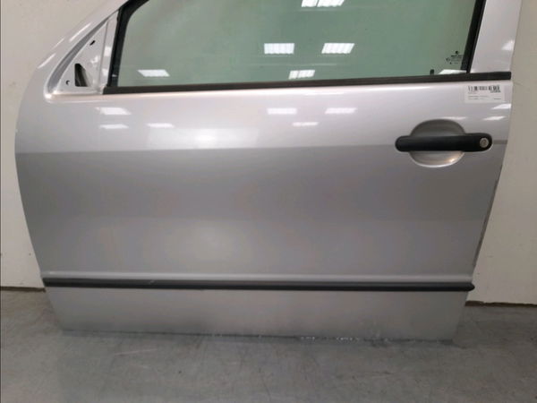 Porte avant gauche Skoda FABIA I Combi (6Y5) 1.9 tdi (2000-2007)