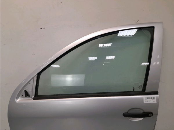 Porte avant gauche Skoda FABIA I Combi (6Y5) 1.9 tdi (2000-2007)