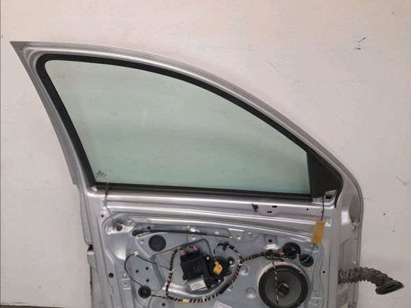 Porte avant gauche Skoda FABIA I Combi (6Y5) 1.9 tdi (2000-2007)
