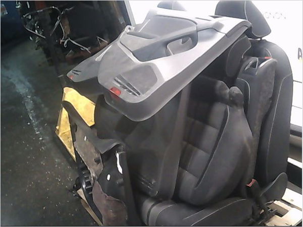 Interieur complet Volkswagen GOLF VI (5K1) 1.6 tdi (2009-2012) 5 portes