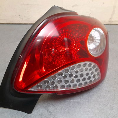 Feu arrière droit Peugeot 206 (2L_, 2M_) 1.4 hdi eco 70 (2009-2013) 5 portes