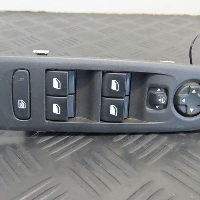Commande lève-glace porte avant gauche Peugeot 308 II (LB_, LP_, LW_, LH_, L3_) 1.2 thp 110 (2013-2021)