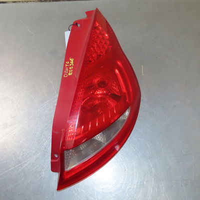 Feu arrière droit Ford FIESTA VI (CB1, CCN) 1.4 tdci (2010-2012) 3 portes