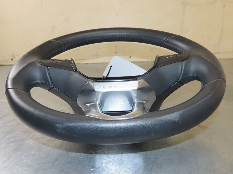 Volant de direction Peugeot 208 I (CA_, CC_) 1.2 puretech 82 (2018)