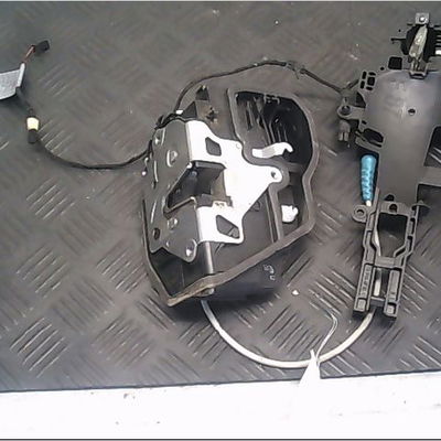 Serrure porte ard Bmw 1 (E87) 120 d (2004-2011)