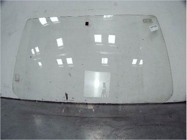 Pare-brise PEUGEOT 205