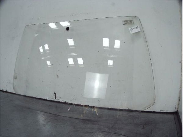 Pare-brise PEUGEOT 205