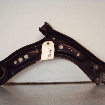 Triangle inf avg Audi A3 Limousine (8VS, 8VM) 2.0 tdi (2013-2020)