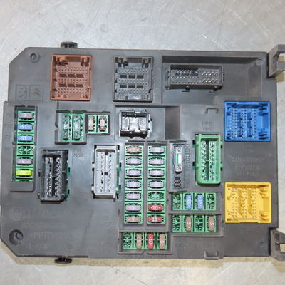 Boite a fusibles Peugeot 508 I (8D_) 2.0 hdi (2010-2018)