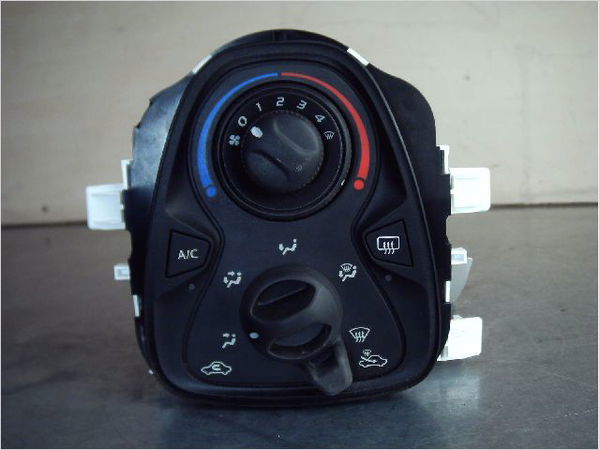 Commande de chauffage Peugeot 108 1.0 vti (2014)