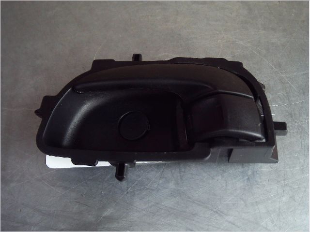 Poignee int porte ard Peugeot 108 1.0 vti (2014)
