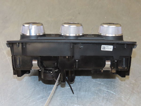 Commande de chauffage Audi A1 (8X1, 8XK) 1.2 tfsi (2010-2015)