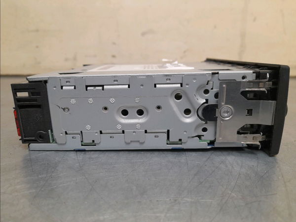 Autoradio Renault KANGOO Express (FW0-1_) 1.5 dci 70 (fw0a, kw0v) (2008) 4 portes