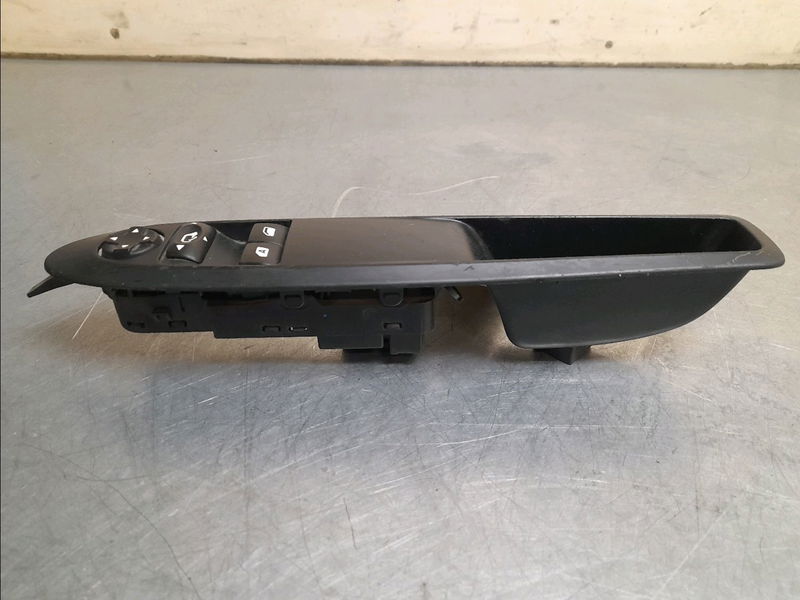 Commande lève-glace porte avant gauche Citroën DS3 (SA_) 1.6 hdi 90 (2009-2015) 3 portes