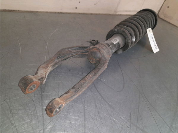 Amortisseur avant gauche Honda CIVIC VI Fastback (MA, MB) 1.4 i (ma8, mb2) (1995-2001)