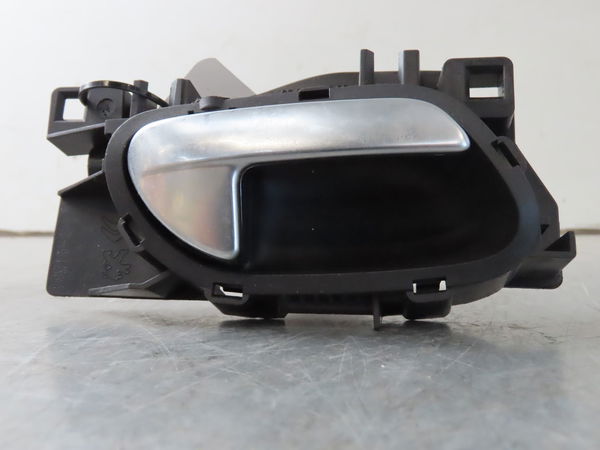 Poignee int porte ard Citroën C4 PICASSO II 1.2 thp 130 (2014)
