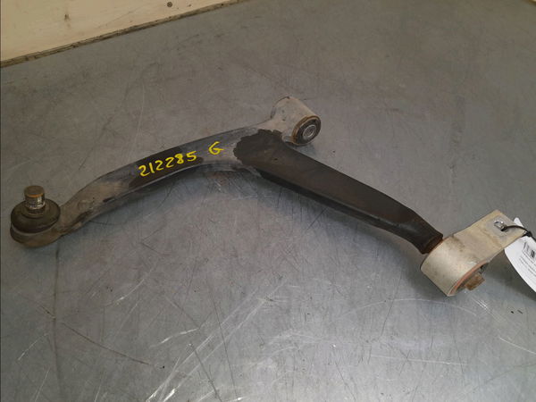 Triangle inf avg Citroën XSARA PICASSO (N68) 1.6 hdi (2004-2011)