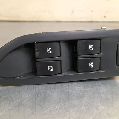 Commande lève-glace porte avant gauche Renault VEL SATIS (BJ0_) 2.2 dci (bj0e, bj0f, bj0g, bj0h) (2004)