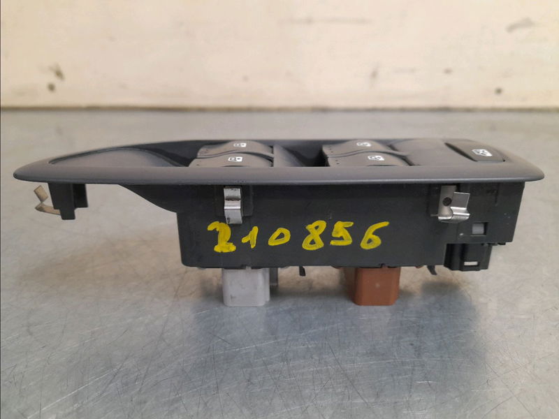 Commande lève-glace porte avant gauche Renault VEL SATIS (BJ0_) 2.2 dci (bj0e, bj0f, bj0g, bj0h) (2004)