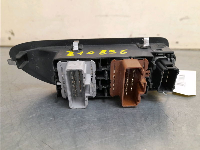 Commande lève-glace porte avant gauche Renault VEL SATIS (BJ0_) 2.2 dci (bj0e, bj0f, bj0g, bj0h) (2004)