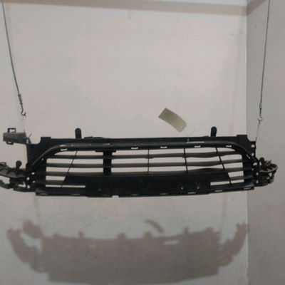 Grille pare-choc av Renault CLIO IV (BH_) 1.5 dci 110 (2016)