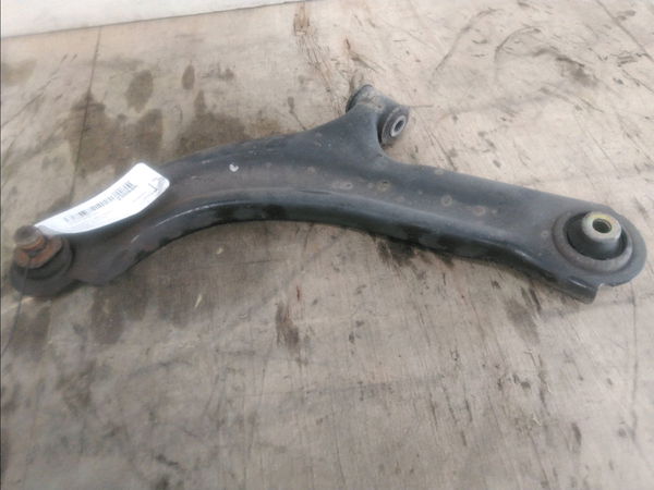 Triangle inf avd Renault CLIO III (BR0-1, CR0-1) 1.5 dci (br17, cr17) (2005-2012) 5 portes