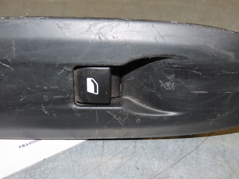 Commande lève-glace porte avant droite Citroën DS3 (SA_) 1.6 hdi 90 (2009-2015) 3 portes