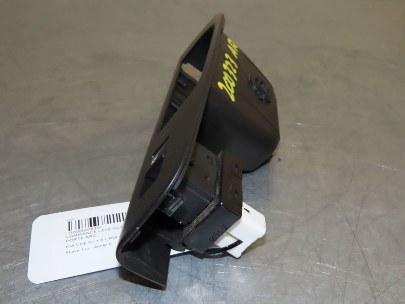 Commande leve-glace porte arrière gauche Kia CEE'D SW (ED) 1.6 crdi 90 (2007-2012)