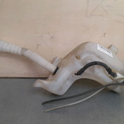 Reservoir lave-glace avant Peugeot 307 SW (3H) 2.0 hdi 135 (2004-2008)
