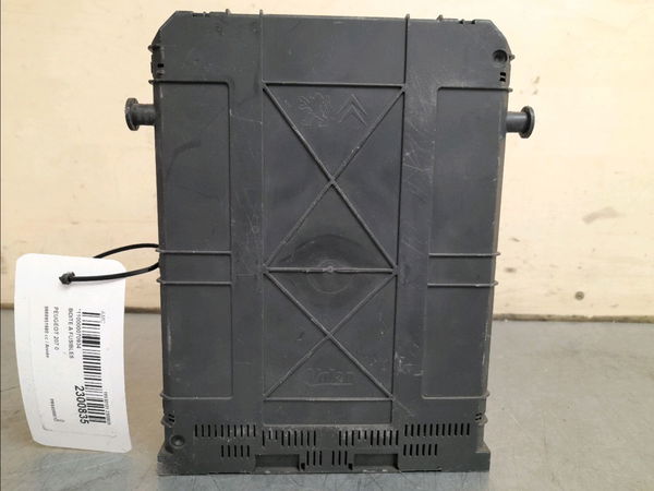 Boite a fusibles PEUGEOT 207