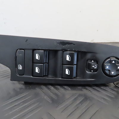 Commande lève-glace porte avant gauche Citroën C4 PICASSO II 1.6 bluehdi 120 (2014)