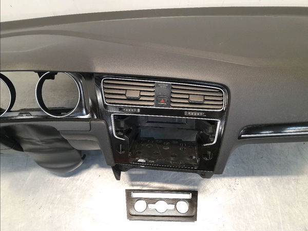 Planche de bord Volkswagen GOLF VII (5G1, BQ1, BE1, BE2) 2.0 gtd (2013-2020)