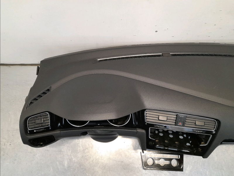 Planche de bord Volkswagen GOLF VII (5G1, BQ1, BE1, BE2) 2.0 gtd (2013-2020)