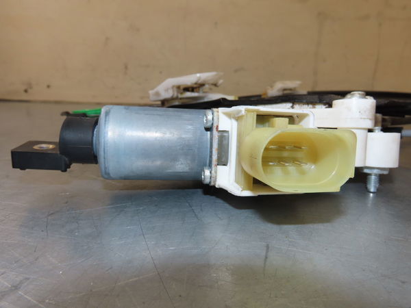 Mecanisme  moteur lève-glace avant droit Bmw X1 (E84) Sdrive 20 d (2010-2015)