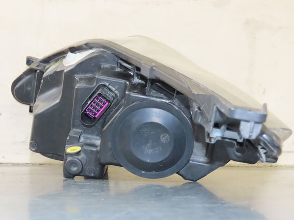 Phare droit Ford FIESTA VI (CB1, CCN) 1.4 tdci (2010-2012) 3 portes