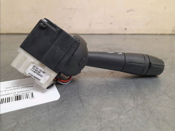 Commande eclairage Renault CLIO IV (BH_) 0.9 tce 90 (2012) 5 portes