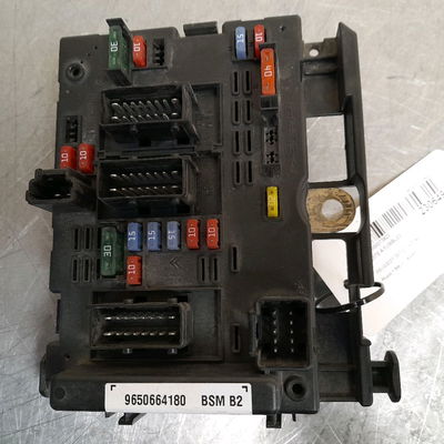 Boite a fusibles Peugeot 307 Break (3E) 2.0 hdi 90 (2002-2008)