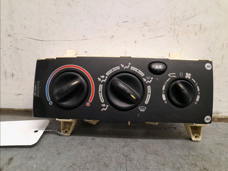 Commande de chauffage Toyota RAV 4 III (_A3_) 2.2 d 4wd (ala30_) (2006-2012)