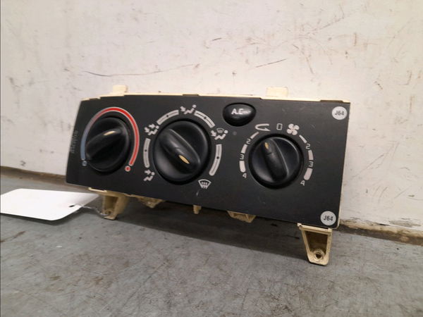 Commande de chauffage Toyota RAV 4 III (_A3_) 2.2 d 4wd (ala30_) (2006-2012)