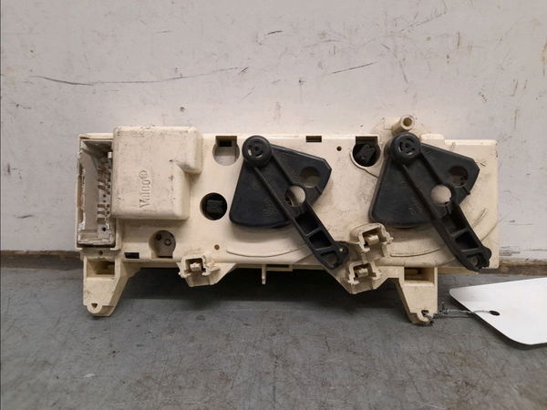Commande de chauffage Toyota RAV 4 III (_A3_) 2.2 d 4wd (ala30_) (2006-2012)