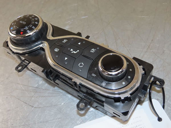 Commande de chauffage Renault CLIO IV (BH_) 1.5 dci 90 (2012) 5 portes