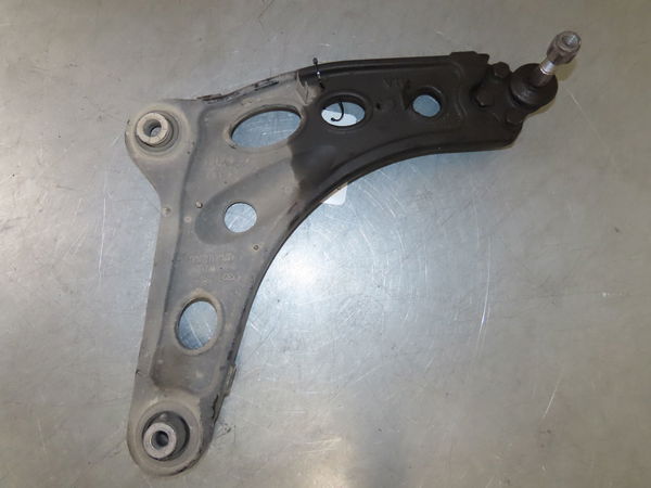 Triangle inf avd RENAULT TRAFIC