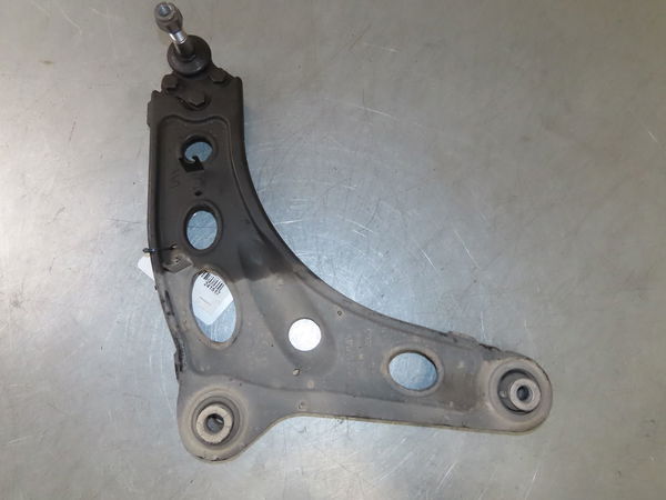 Triangle inf avd RENAULT TRAFIC