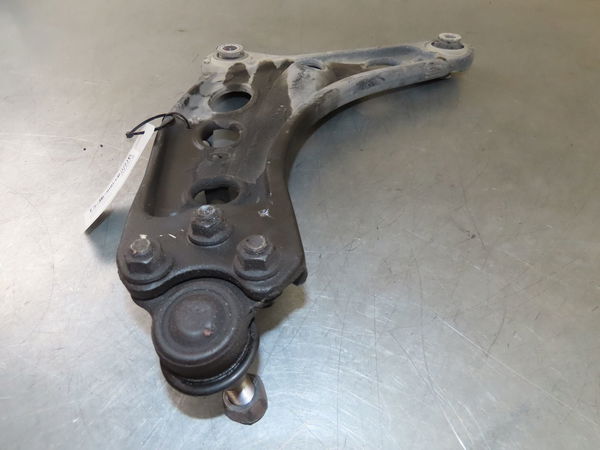 Triangle inf avd RENAULT TRAFIC