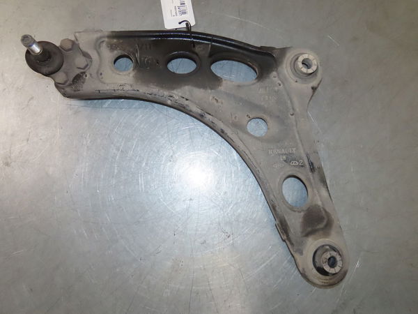 Triangle inf avg RENAULT TRAFIC