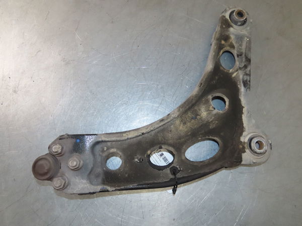 Triangle inf avg RENAULT TRAFIC