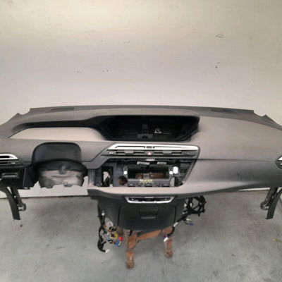 Planche de bord CITROEN C4