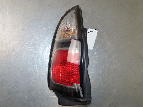 Feu arrière gauche CITROEN C3