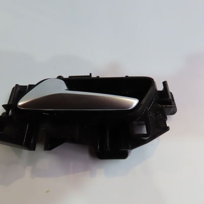 Poignee int porte avg Opel CROSSLAND X - CROSSLAND (P17, P2QO) 1.2 (75) (2017)